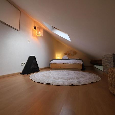 A Little Nest At The Top Floor Анси Экстерьер фото